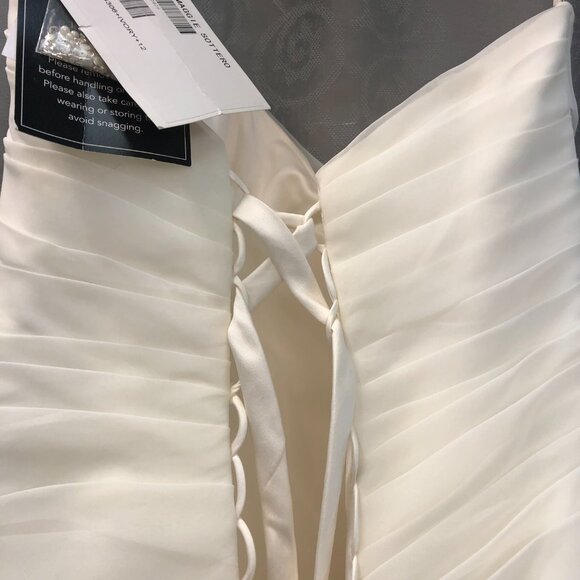 Ruffle-Bottom Mermaid Fit & Flare Bridal Gown, Sexy Flattering Corset Flounced - Picture 11 of 13